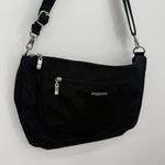 Baggallini Baggalini Black Everywhere Messenger Bag Purse Travel Nylon Photo 1