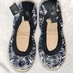 Yosi Samra NWT Navy and White Floral Espadrilles Hand Stitched Womens Size 6 Photo 0