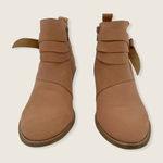 Kelsi Dagger  Brooklyn Kingston Peach Pink Knotted Bow Block Heel Ankle Boots 7.5 Photo 1