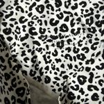 White Fox Boutique White Fox active leopard print leggings Photo 5