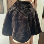 Nina Leonard Collared Cap Sleeve One Button Closure Faux Fur Cape Photo 6