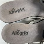 Alegria  Sz 38 8 8.5 Sandals Hul-101 Black Leather Flower Concho Women’s Comfort Photo 6