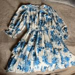 Blue and white patterned dress Size M Photo 0