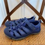 Keen  purple adjustable purple water shoes size 6 Photo 3