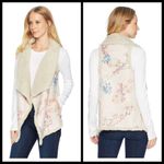 BB Dakota ๐๐ Ultra Soft Floral Sherpa Wubby Vest Photo 4