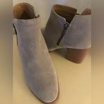 Lucky Brand  women beige suede Chelsea heel Noryn boots US 10 Photo 1