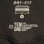 Nike Womens medium  Dri Fit Cropped wide leg athletic leggings  Photo 4