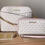 Michael Kors Set Photo 0