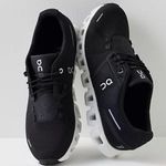 on cloud  Cloud 5 Black Sneakers Photo 0