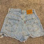 Levi's Levi’s Ribcage Shorts Photo 2