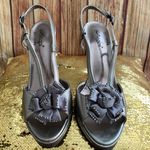 Cristeen Women’s Metallic Gray Sandals Heels Decorated with Rhinestones Size 8 Photo 2
