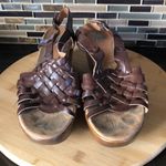 JCPenney‎ YUU Dora wedge sandals size 10 Brown Photo 2