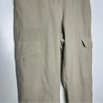 Lululemon Women's Light Utilitech Cargo Pocket High-Rise Pant Size 27 Photo 3