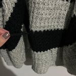 Rue 21 Cradigan Photo 3