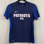 Nike  Women Blue Vapor Knit Patriots FC Short Sleeve Athletic Top Size L Photo 0