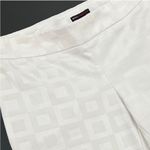 New York & Company City
Stretch Pants White Retro Square
Pattern size 8
$30 Photo 2