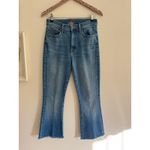 MOTHER Weekender Fray Jeans in Meet Cute Size 28 Blue Photo 2
