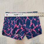 Lilly Pulitzer 6 Andie Tiki pink broken shaker giraffe chino short SH2 2731 Photo 1