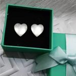 Boutique NEW Large Acrylic Heart Stud Earrings Pearl White Minimalist Elegant‎ 1.6cm Photo 2
