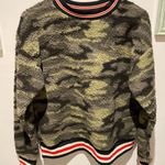 Derek Heart Sweatshirt Photo 1