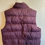 Old Navy Maroon Puffer Vest Jacket Size Small Photo 7