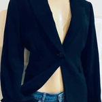 Tahari Woman’s blazer in black super cute like new Photo 5