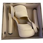 New Noble Only Cream Platform Heels Diva Living Doll 6 “ Tall Dolls kill Coded Size 7 Photo 8