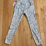 Kensie Kenzie Performance Pocket Leggings Vanilla Washed Floral Cream Stretch Pockets Photo 6