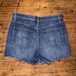 Madewell curvy distressed 28 cutoff mom jean shorts Photo 3