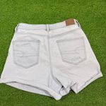 American Eagle  Women’s Mom Shorts Size‎ 10 Distressed High Rise Light Wash Photo 5