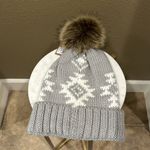 Eddie Bauer  light grey and Ivory Beanie with Pom Photo 3