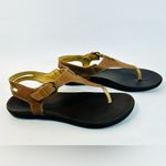 OluKai 'Eheu Thong Sandal in Kona Coffee Brown Leather size 6 Tan Photo 4