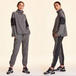 Alala • Retreat sweatshirt charcoal boucle funnel neck lounge boucle sweater Photo 13