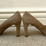 VANELi El Toro Taupe Suede Knotted Bow Pointed Toe Pumps Size 10 Photo 3