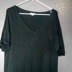 Women’s Black V Photo 3