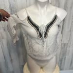 White tank top Photo 1