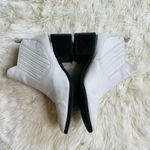 Melrose and Market  White Faux Leather Booties 6.5 M Photo 3