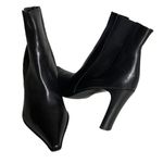 via spiga Black Leather Ankle Boots Chelsea Booties Heel Snipped Toe Size 7.5 Photo 6