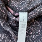 Lululemon  Floral Lace Wunder Under Tights Womens 4 Athletic Cropped Performance Photo 1