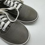 Vans Gray Canvas Low Top Lace Up Sneakers Women’s Size 7.5 Photo 3