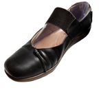 Clarks  Soft Cushion Black Leather Mary Jane Shoes Elastic Flat Size 6.5 Gum Sole Photo 1
