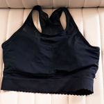 Zyia  activewear sports bra size
Medium black minimalist Photo 0