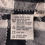 Casey & Max Large Top Button Photo 7