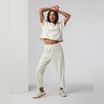 Vuori  Women's Cream Joggers Mackenzie Pant size S NWT Photo 1