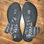 Sanuk yoga mat strappy Aztec 9 sandals Photo 0