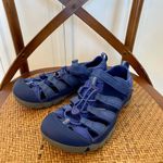 Keen  purple adjustable purple water shoes size 6 Photo 4