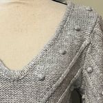 White House | Black Market  size small embroidered v-neck sweater with puff sleeves Photo 7