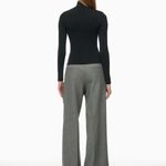 Aritzia NWOT Babaton Contour Linear Long Sleeve Top Photo 2