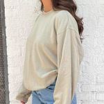 Vintage cream oversized crewneck sweatshirt / fits xs Photo 1