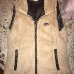 Patagonia Reversible Fur Vest Photo 0